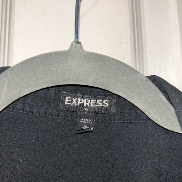 Express Women’s Button Down - Picture 2 of 2